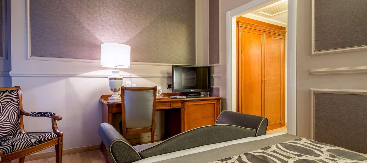 Grand-Visconti-Palace-Room-38