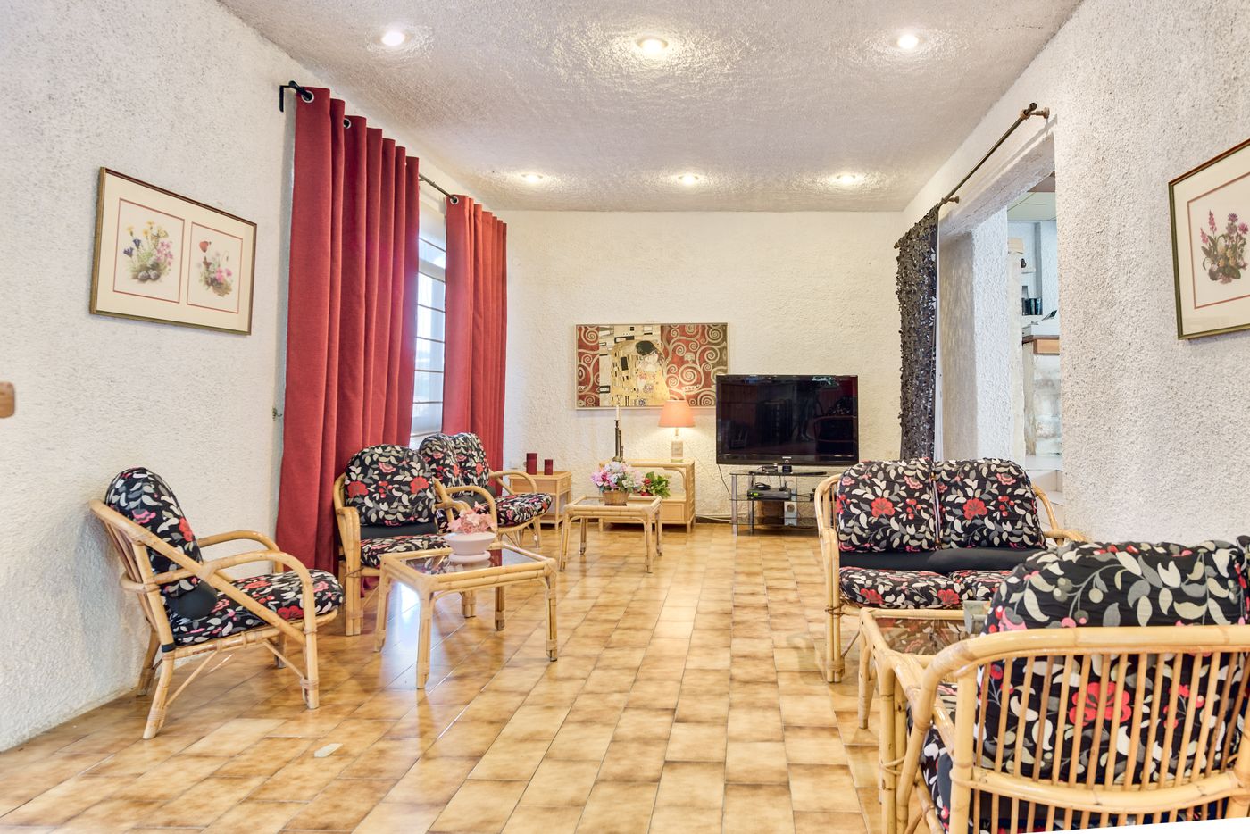 Aquarius-Hotel-Lobby-18