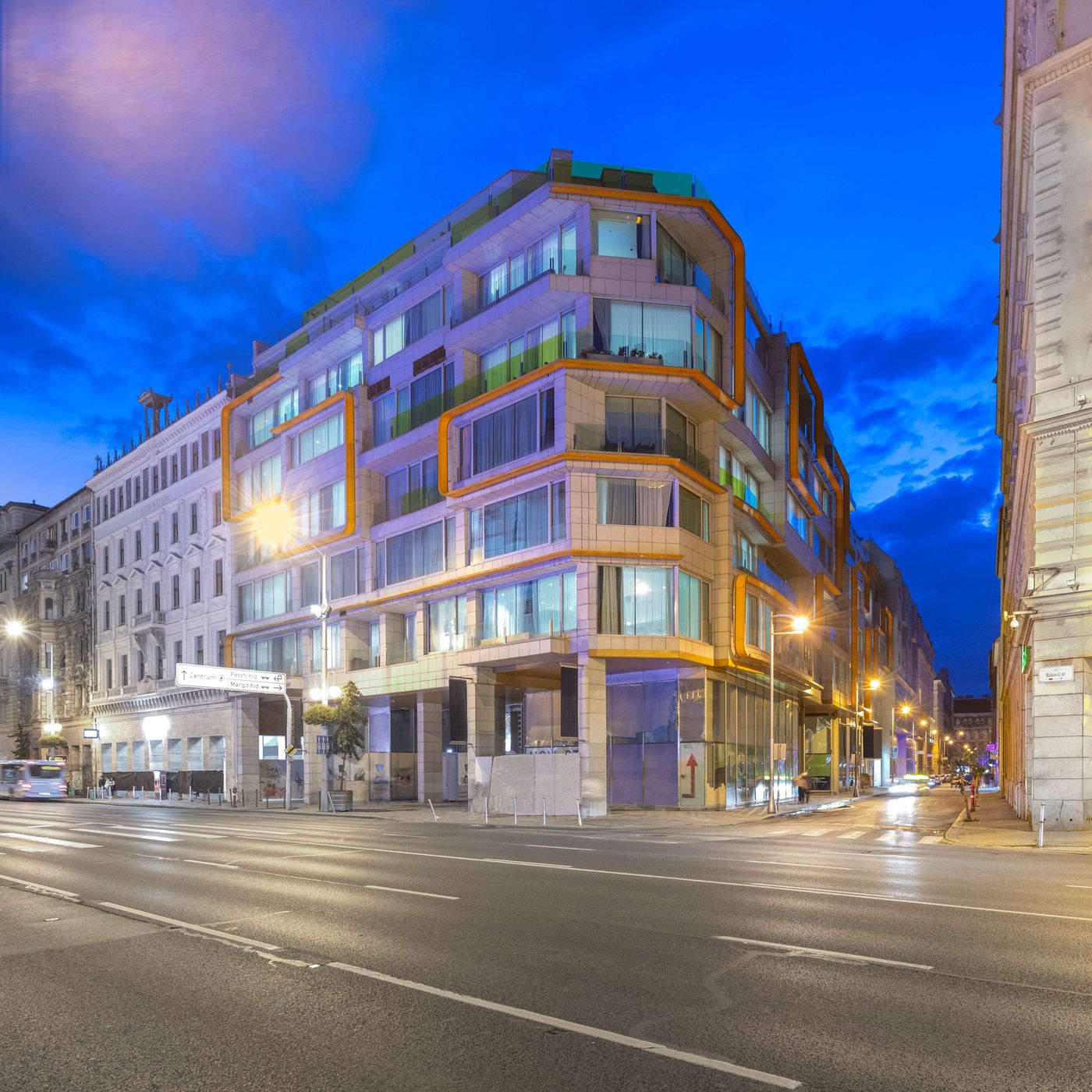 NH-Collection-Budapest-City-Center-General-view-82