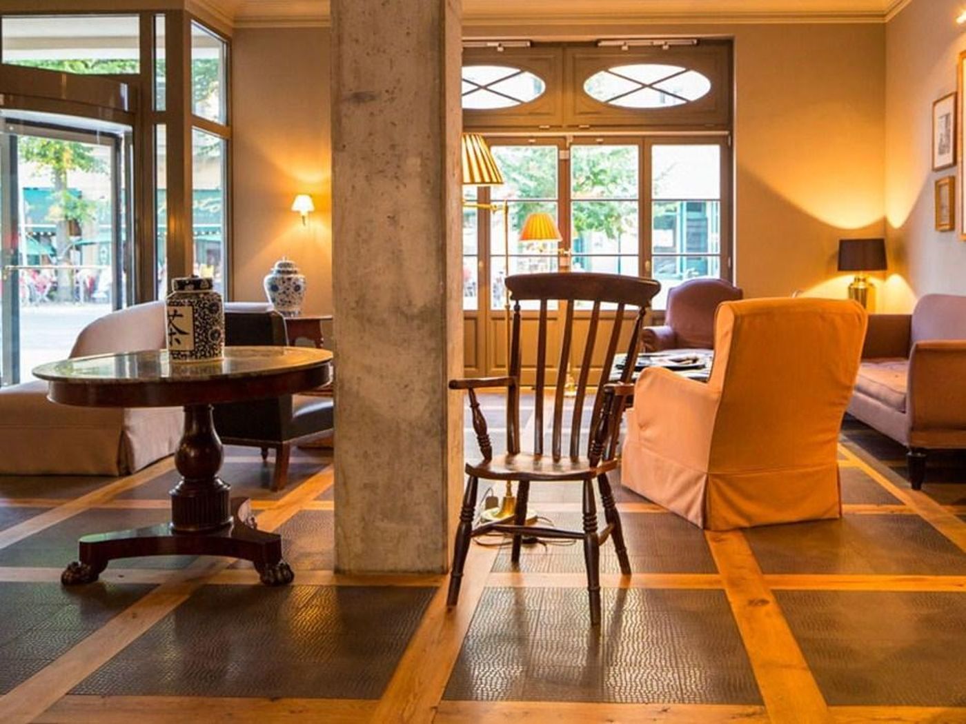 Monbijou-Hotel-Lobby-17