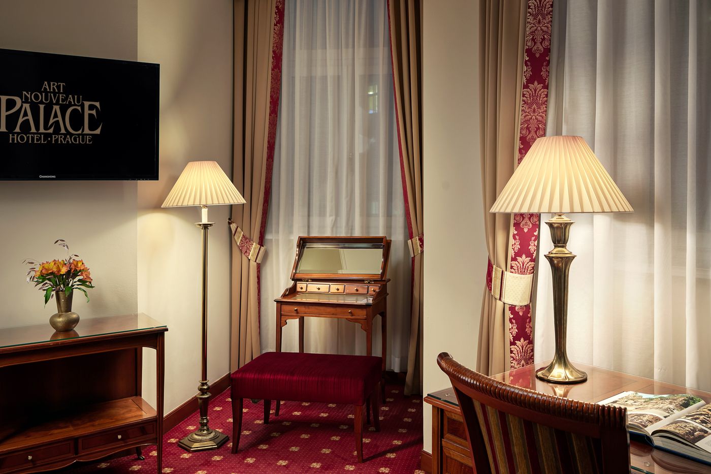 Art-Nouveau-Palace-Hotel-Room-20