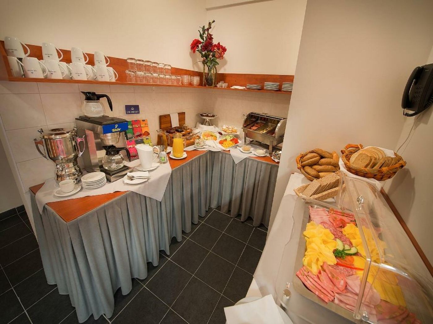 Rezidence-Emmy-Restaurant-18