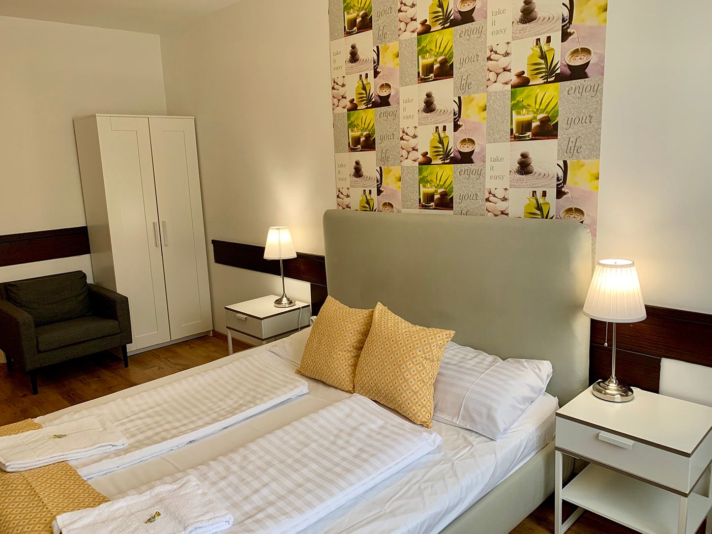 Gloria-Budapest-City-Center-Room-16
