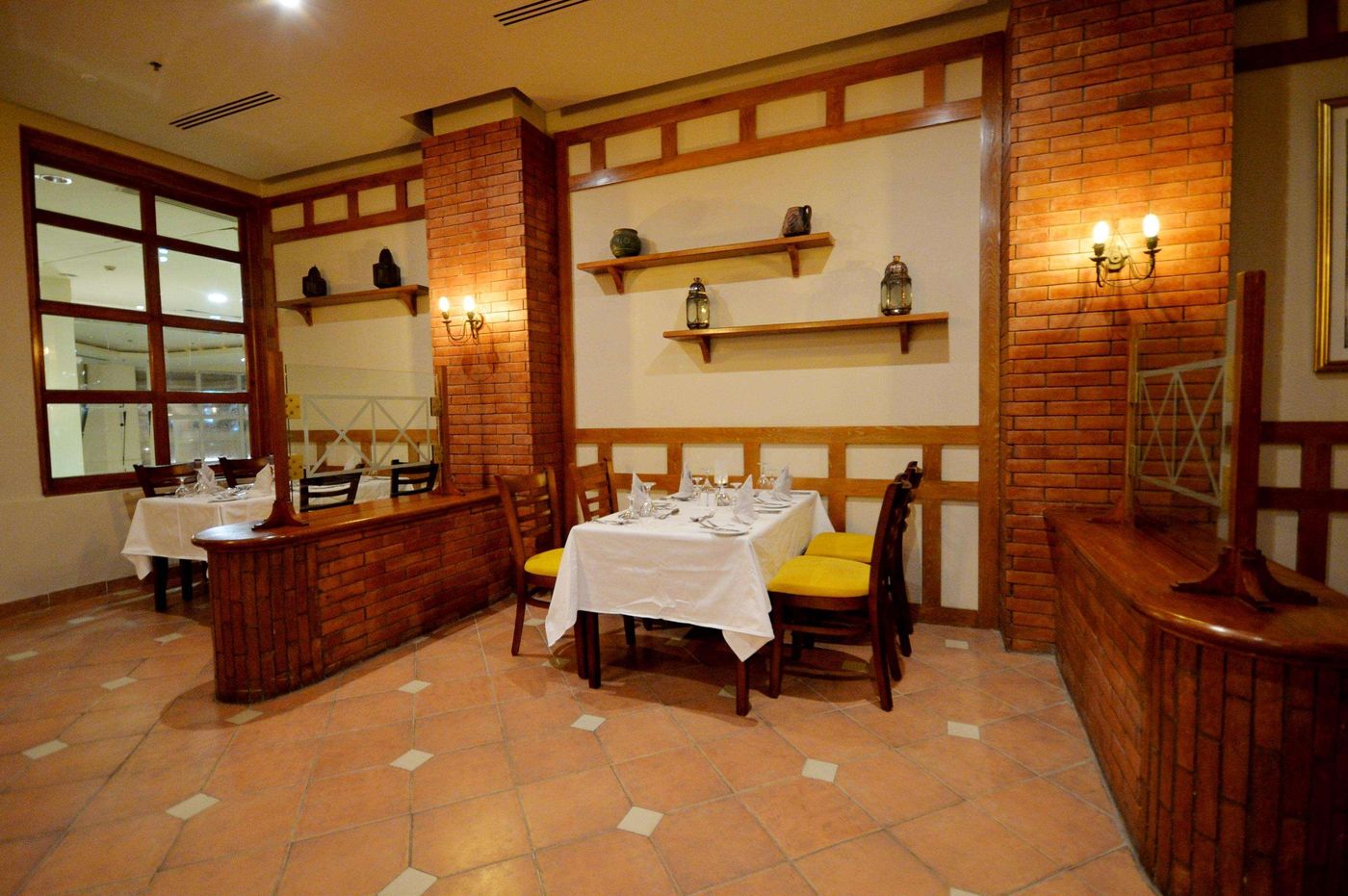 Aurora-Oriental-Resort-Restaurant-26