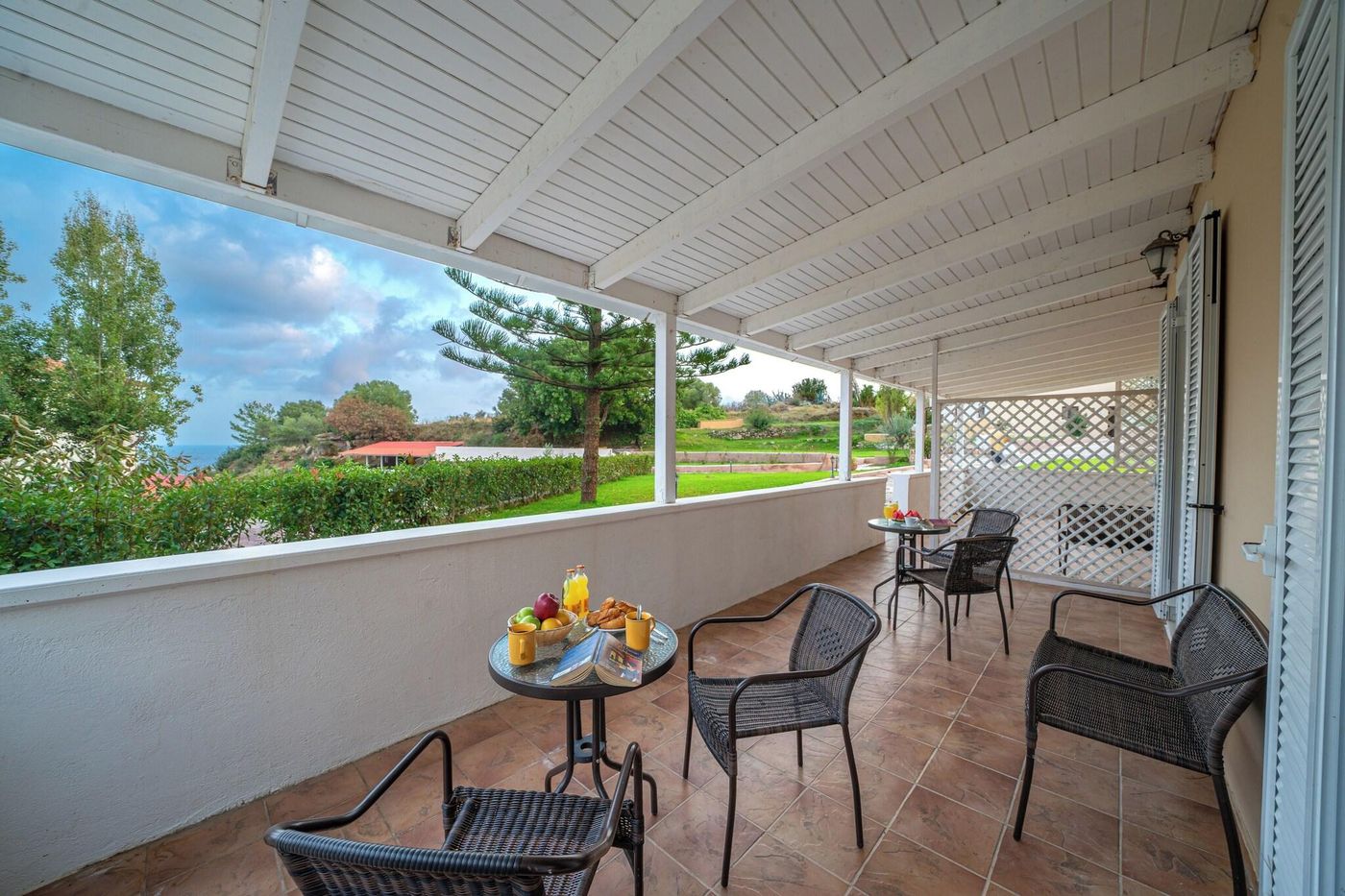 Karavados-Beach-Terrace-58