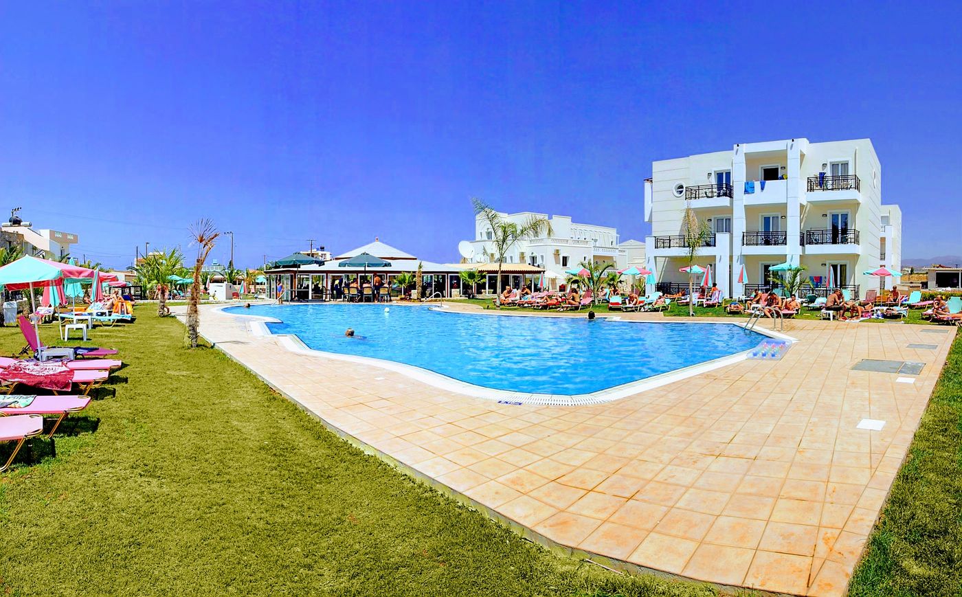 Yiannis-Manos-Apartments-General-view-2