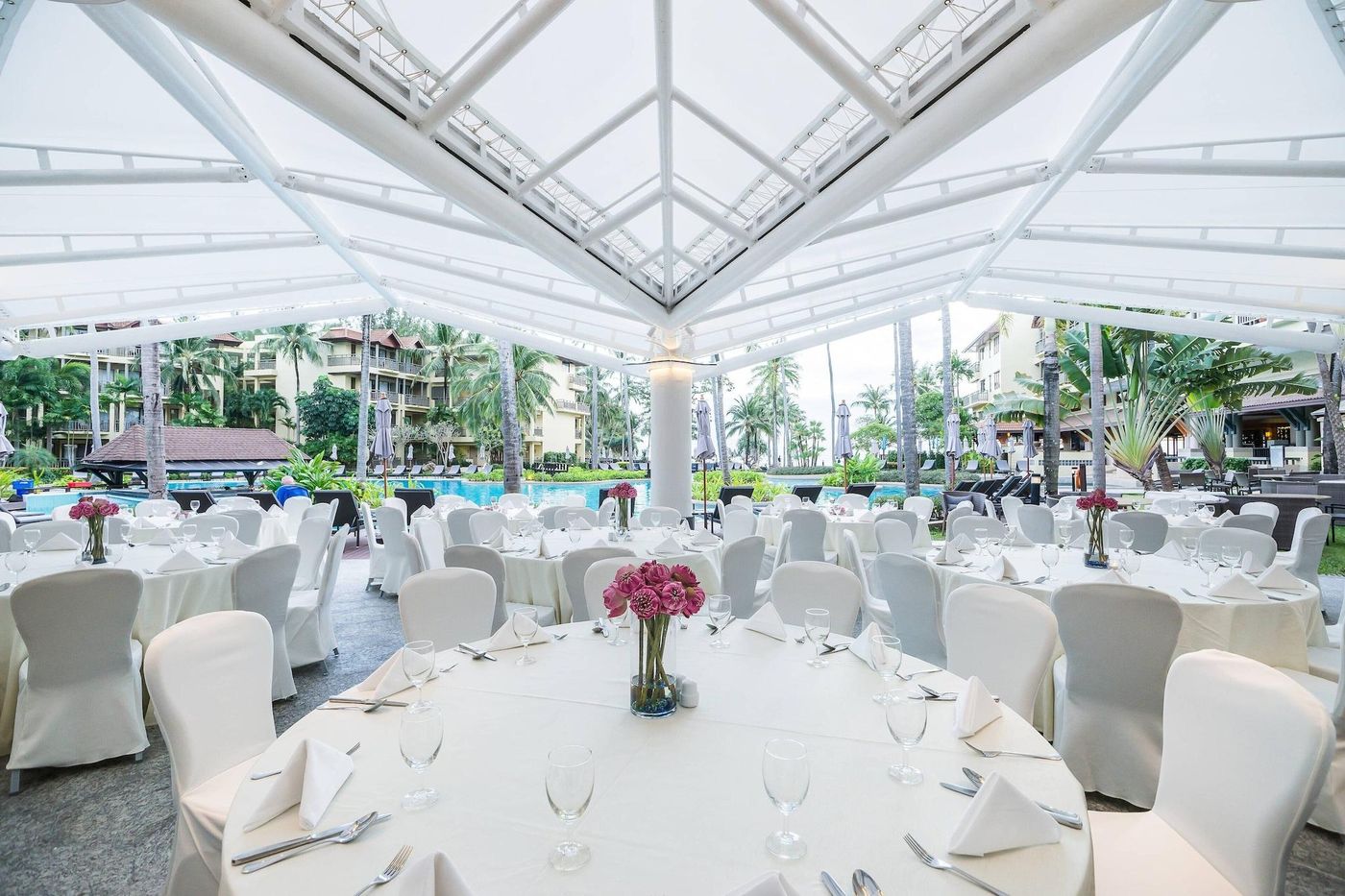 Phuket-Marriott-Resort---Spa--Merlin-Beach-Pool-52