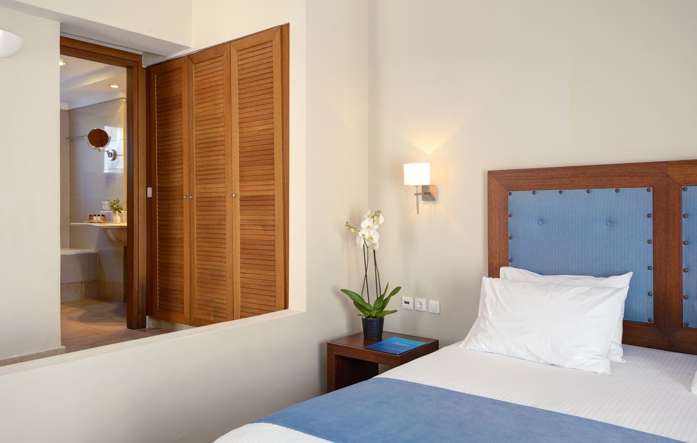 Lakitira-Suites-Room-16