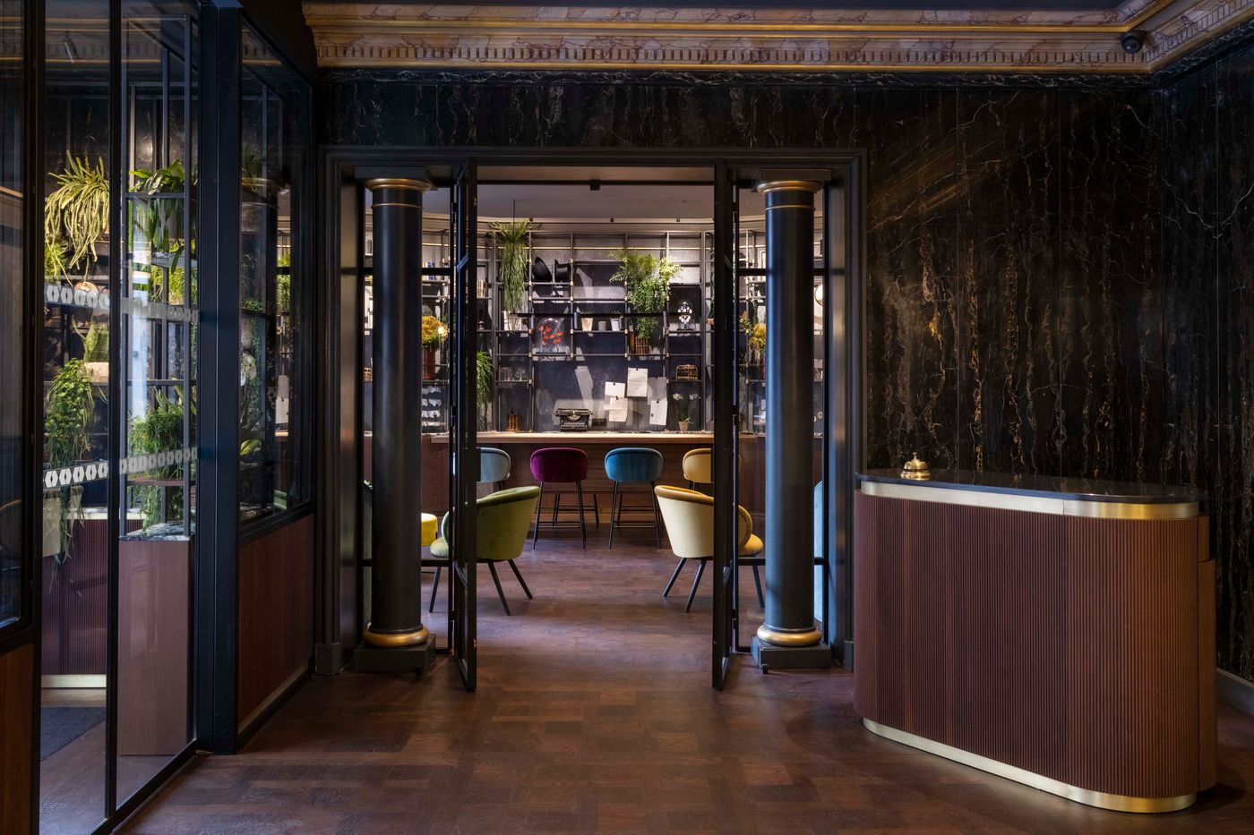 Victoria-Palace-Lobby-14