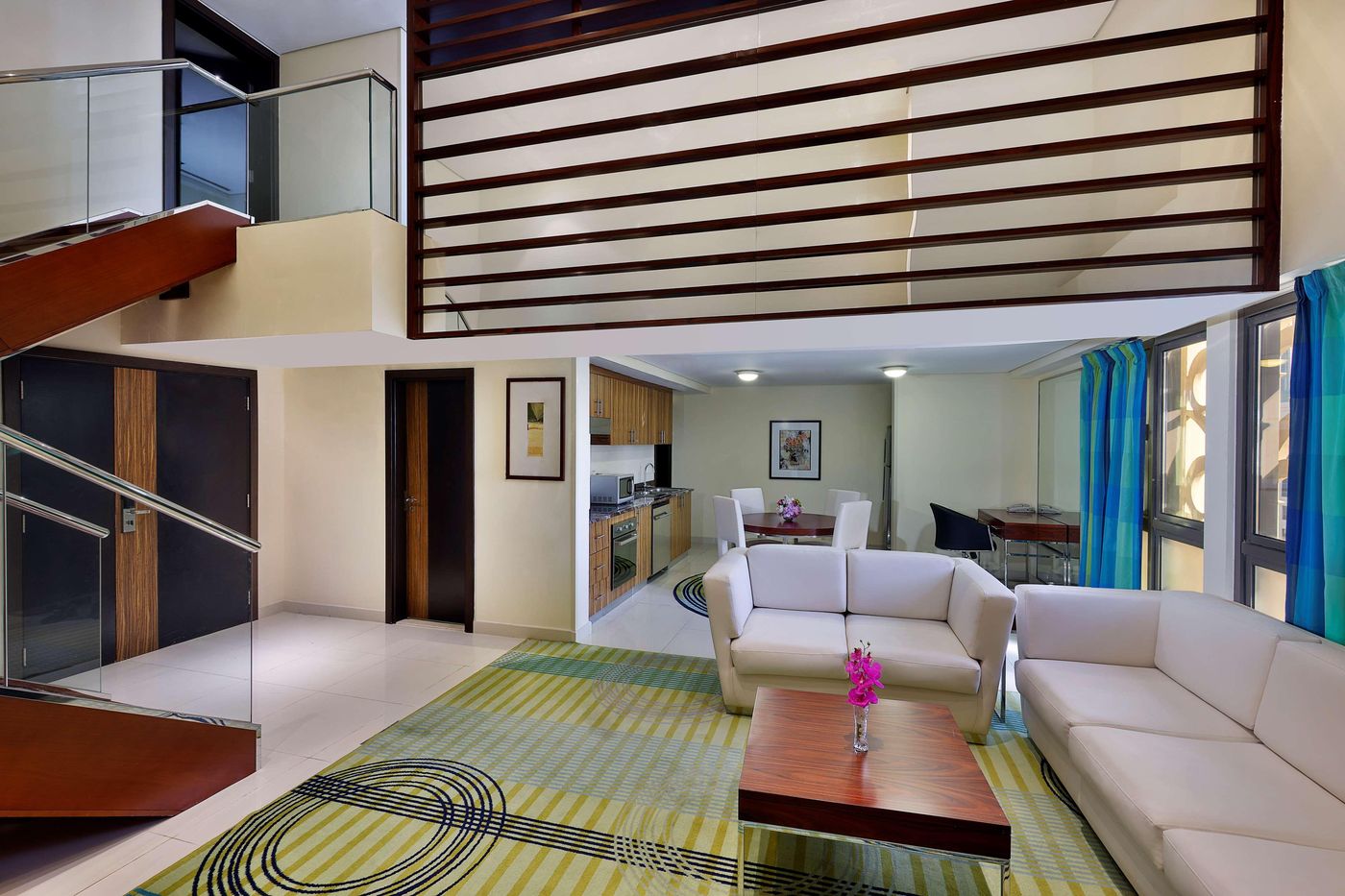 Hilton-Dubai-The-Walk-Room-37