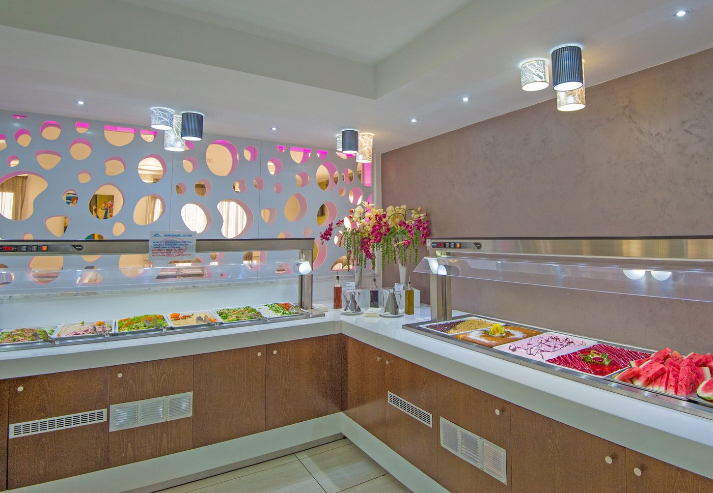 New Famagusta Hotel & Suites