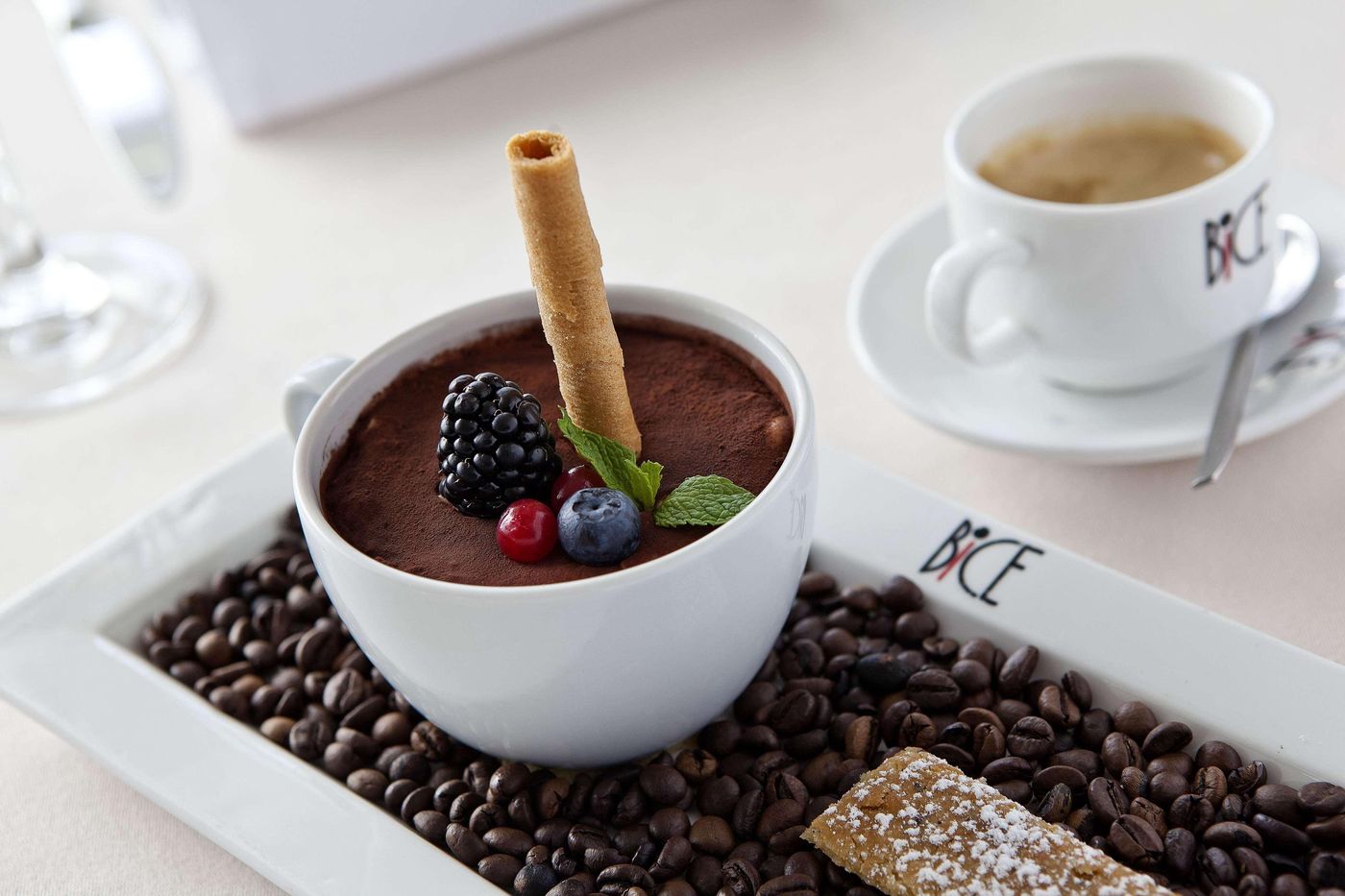 Hilton-Dubai-Jumeirah-Restaurant-67