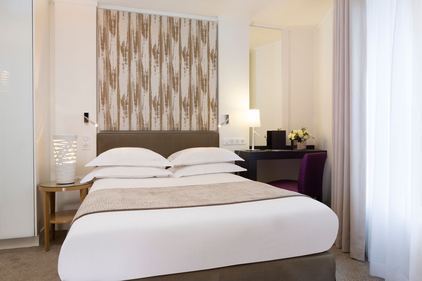 Garden-Elysee-Room-25