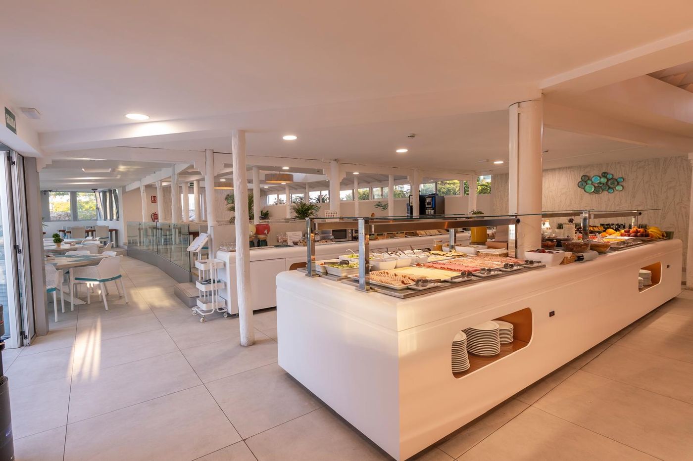 Hotel-LIVVO-Dunagolf-Suites-Restaurant-51