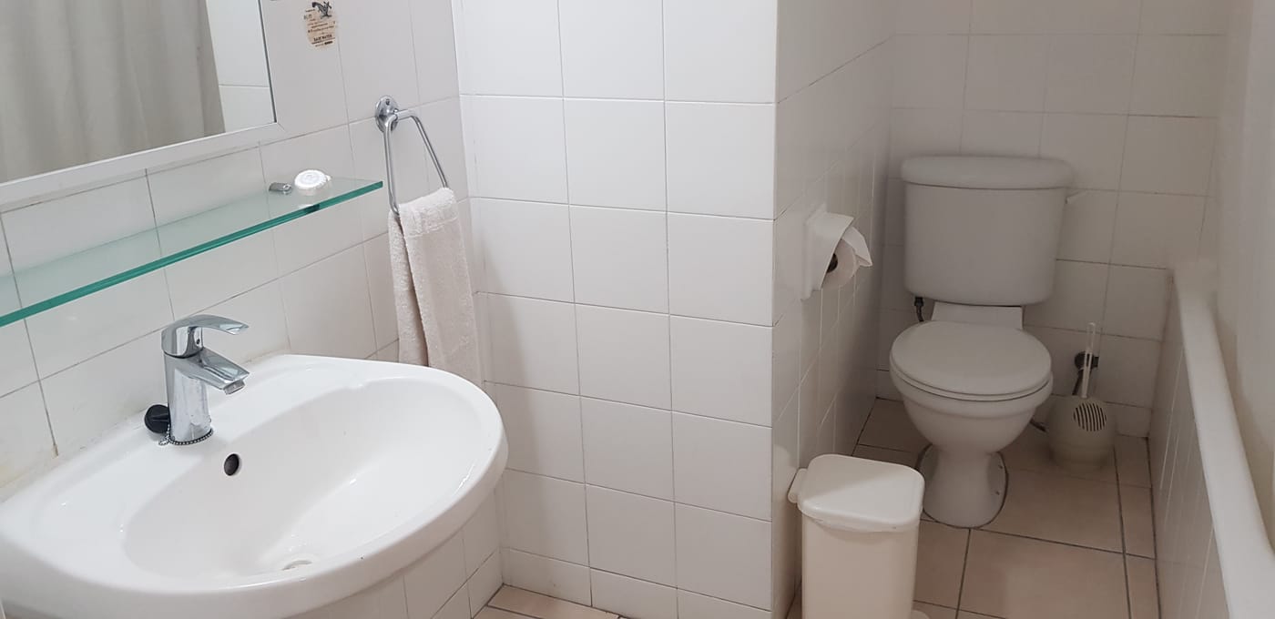 Senator-Hotel-Apartments-Room-48