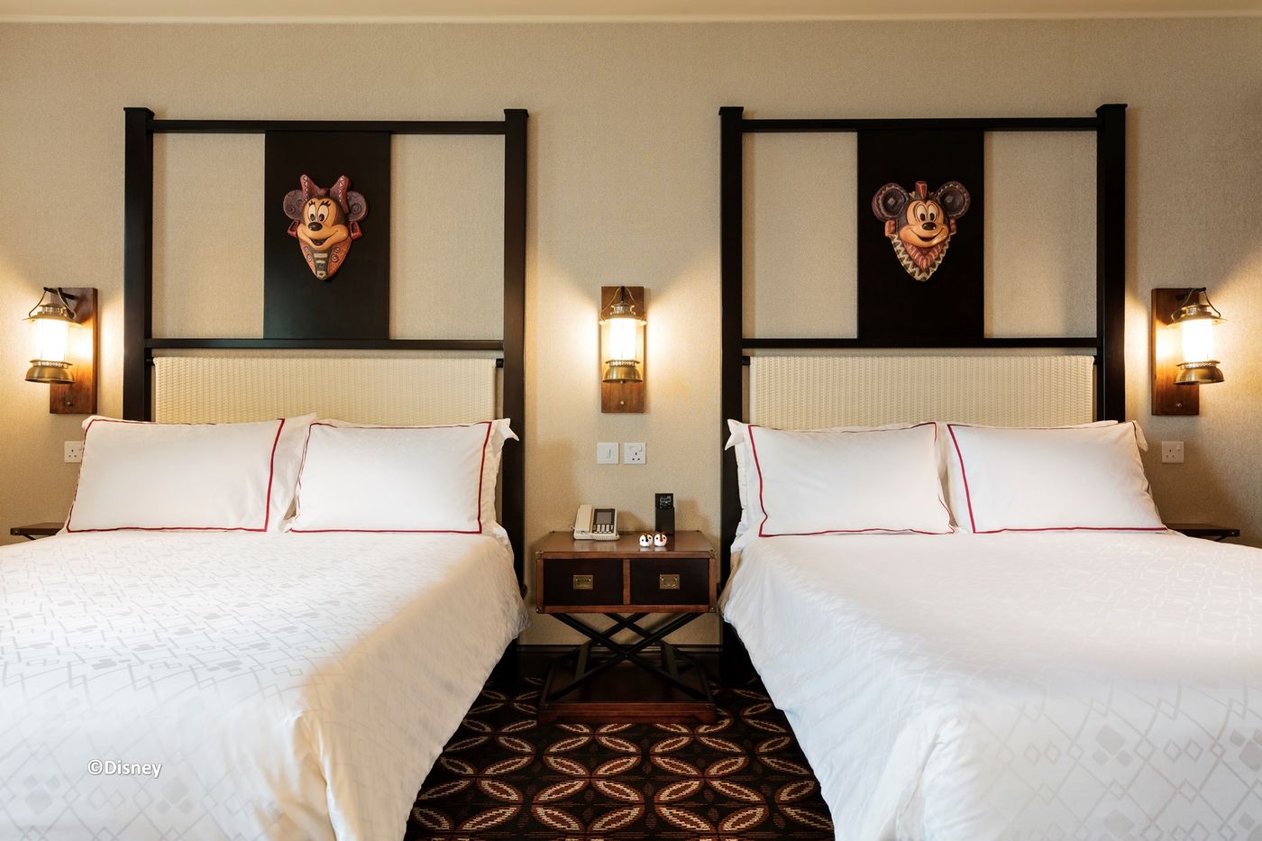 Disney-Explorers-Lodge-Room-10