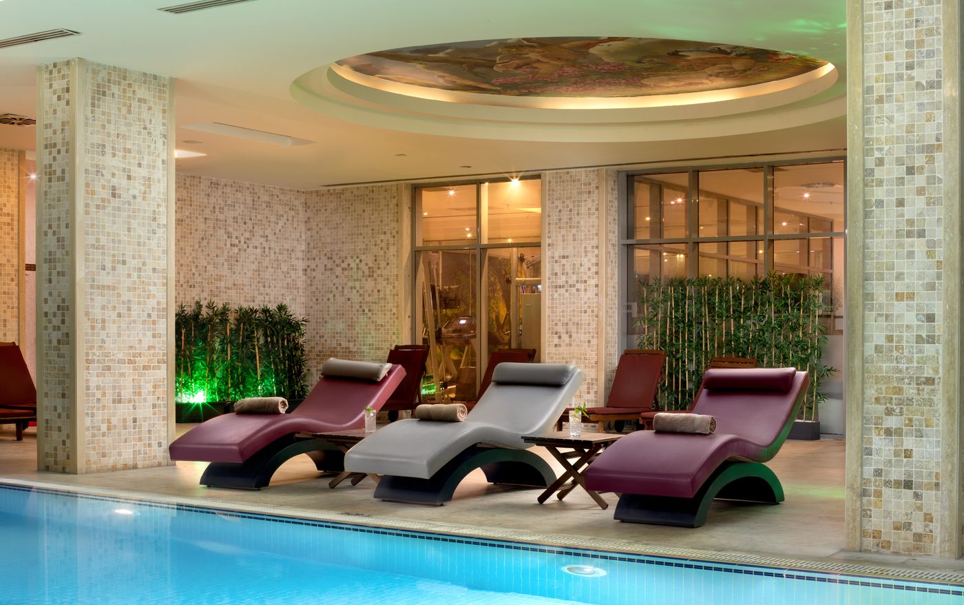 Ramada-Hotel---Suites-by--Istanbul-Atakoy-Pool-48