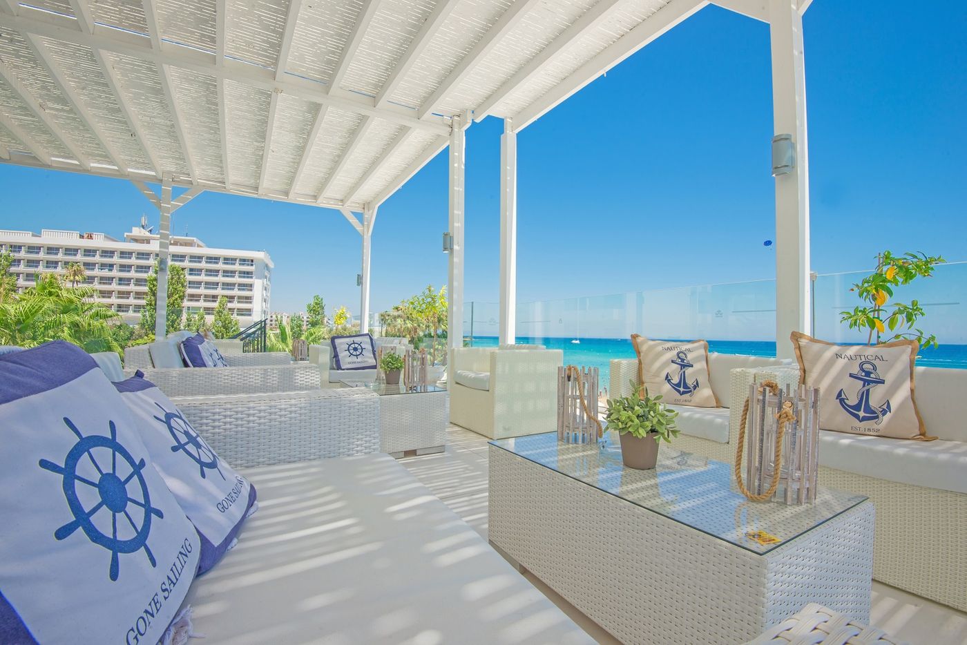 Silver-Sands-Beach-Hotel-Terrace-51