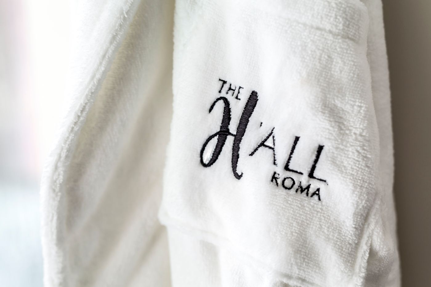 The-H-All-Tailor-Suite-Roma-Room-35