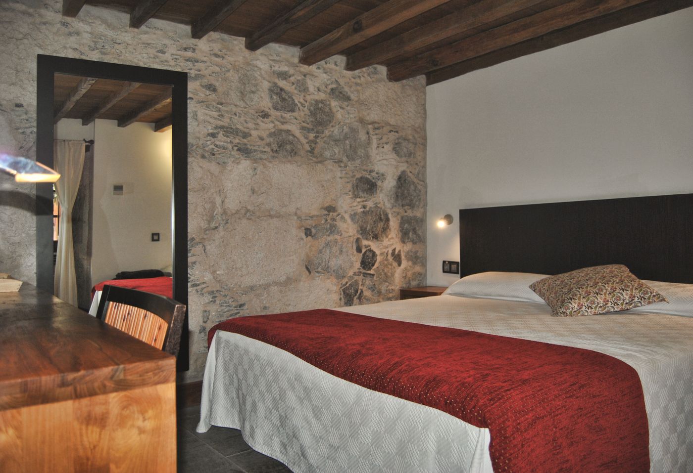 Hotel-Rural-El-Mondalon-Room-37