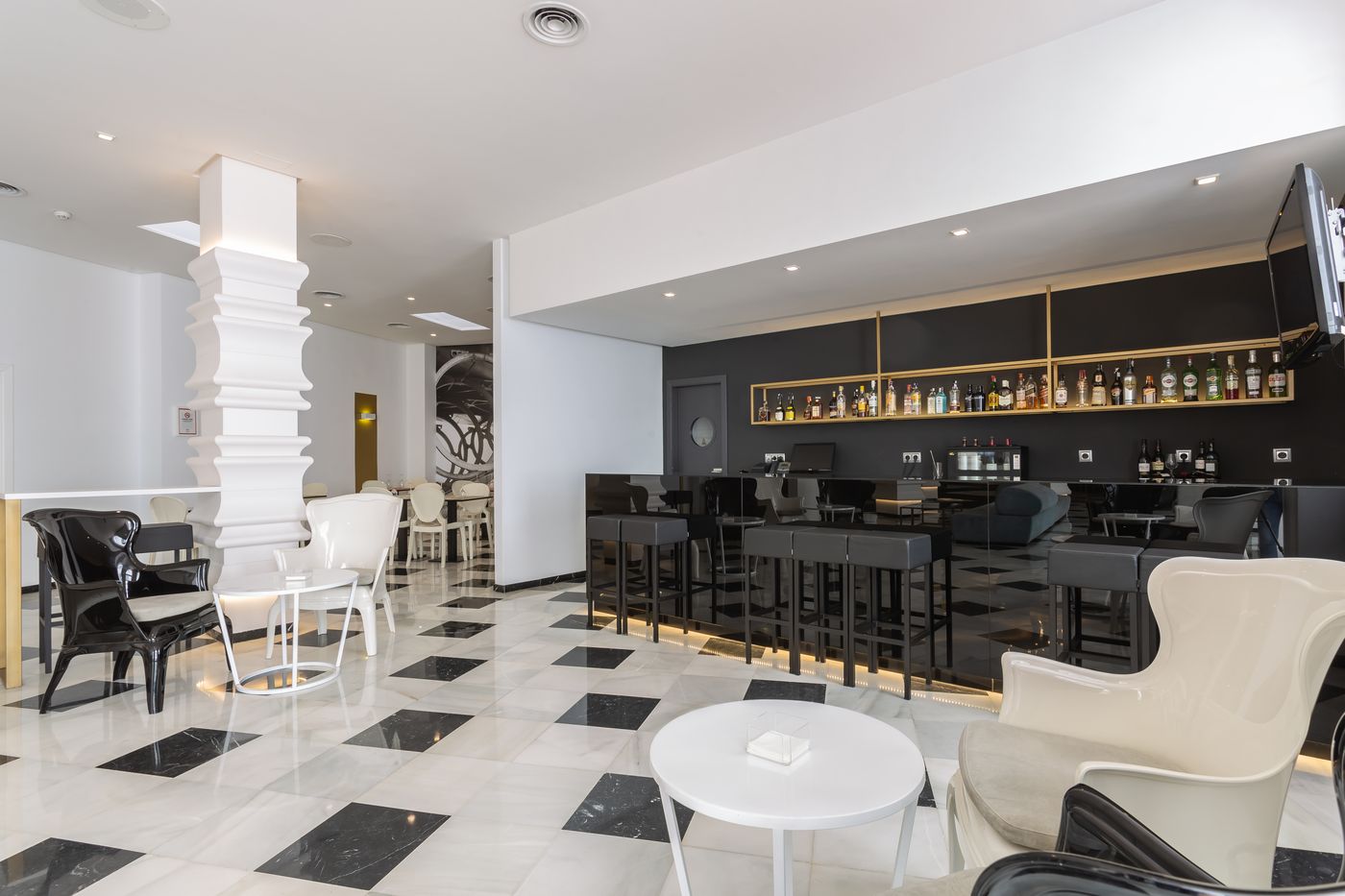 Monte Triana - Spain - SEVILLA - Bar - 4