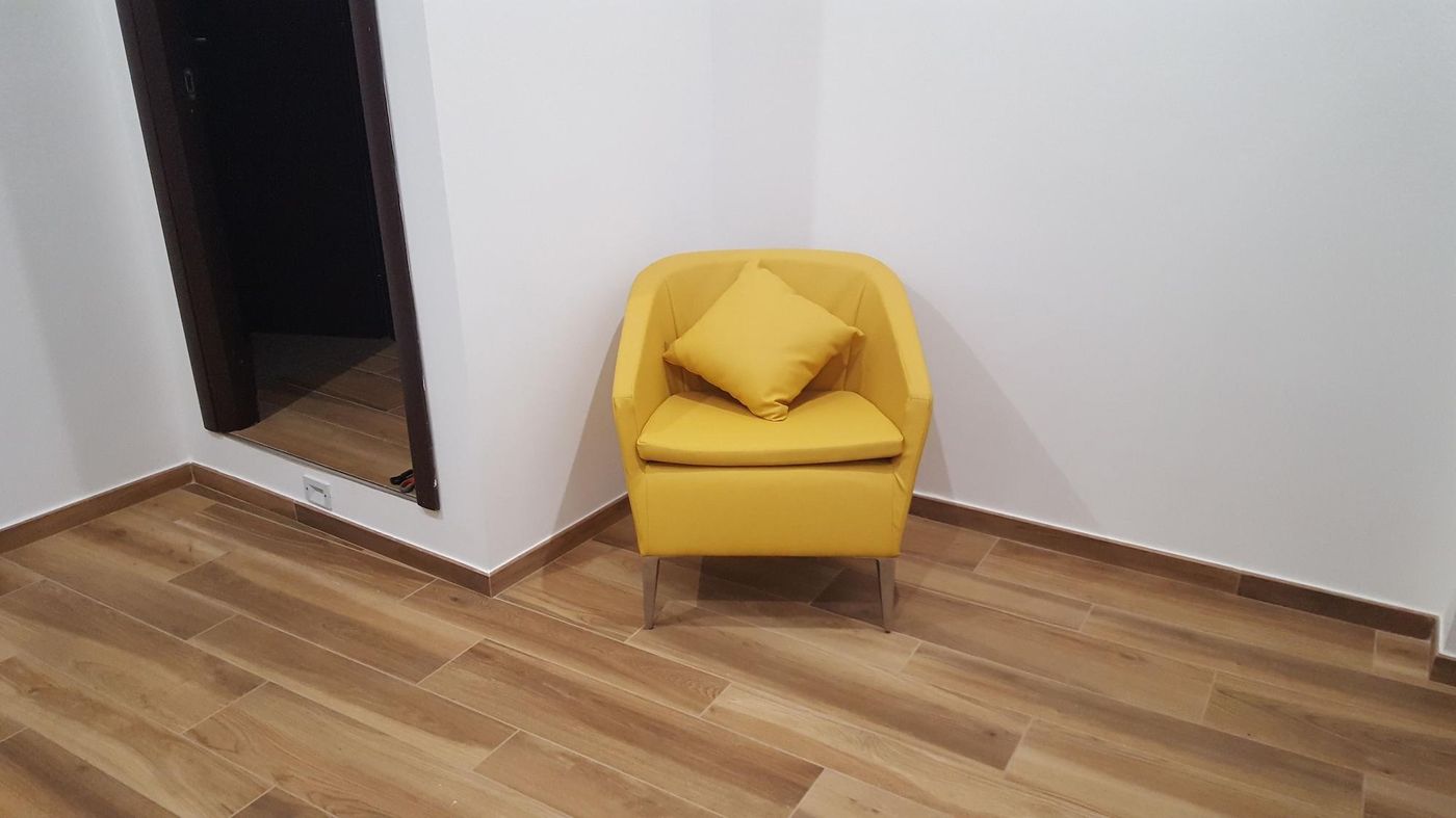 Una-Finestra-Su-Monti-Lobby-19