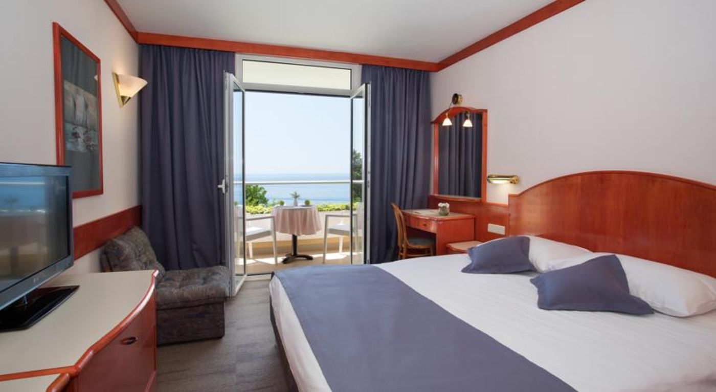 Astarea 2 Hotel