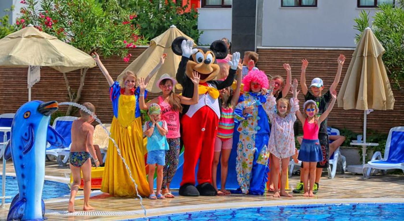 Blue Wave Suite Hotel