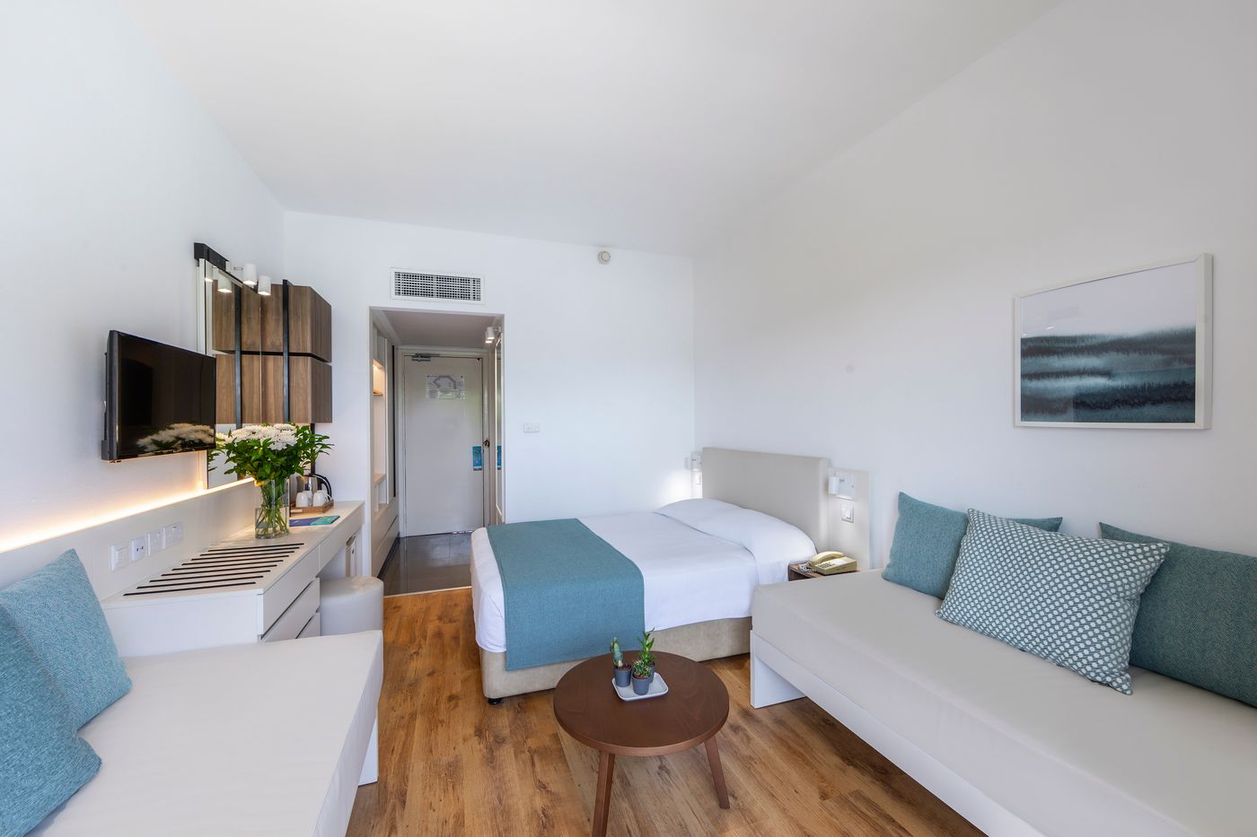 Louis-Phaethon-Beach-Room-27