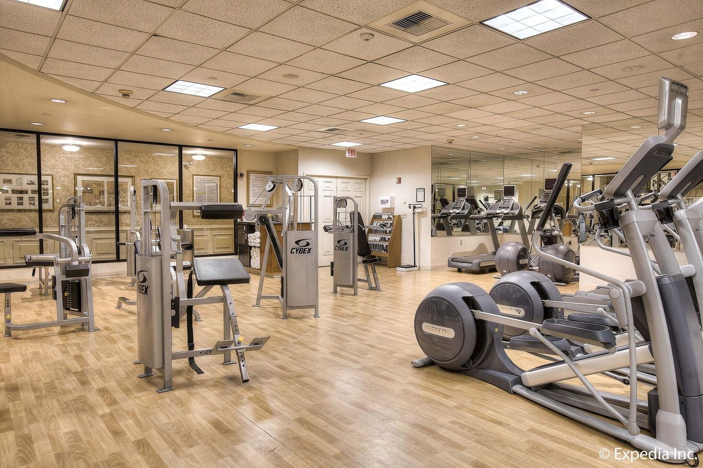 Omni-Parker-House-Sports-and-Entertainment-73