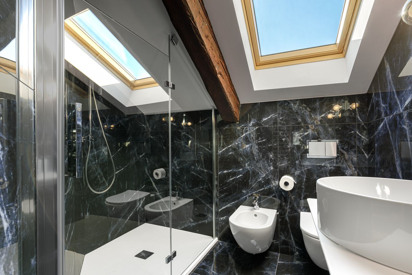 Palazzo-Dei-Fiori-By-Room-Mate-Room-73