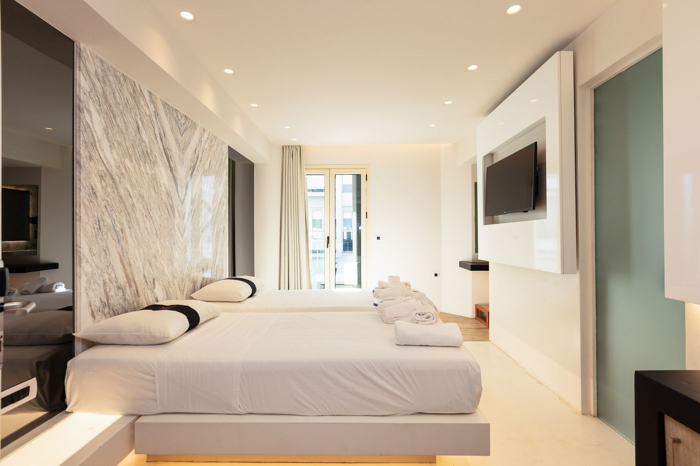 Kahlua Boutique Hotel & Suites