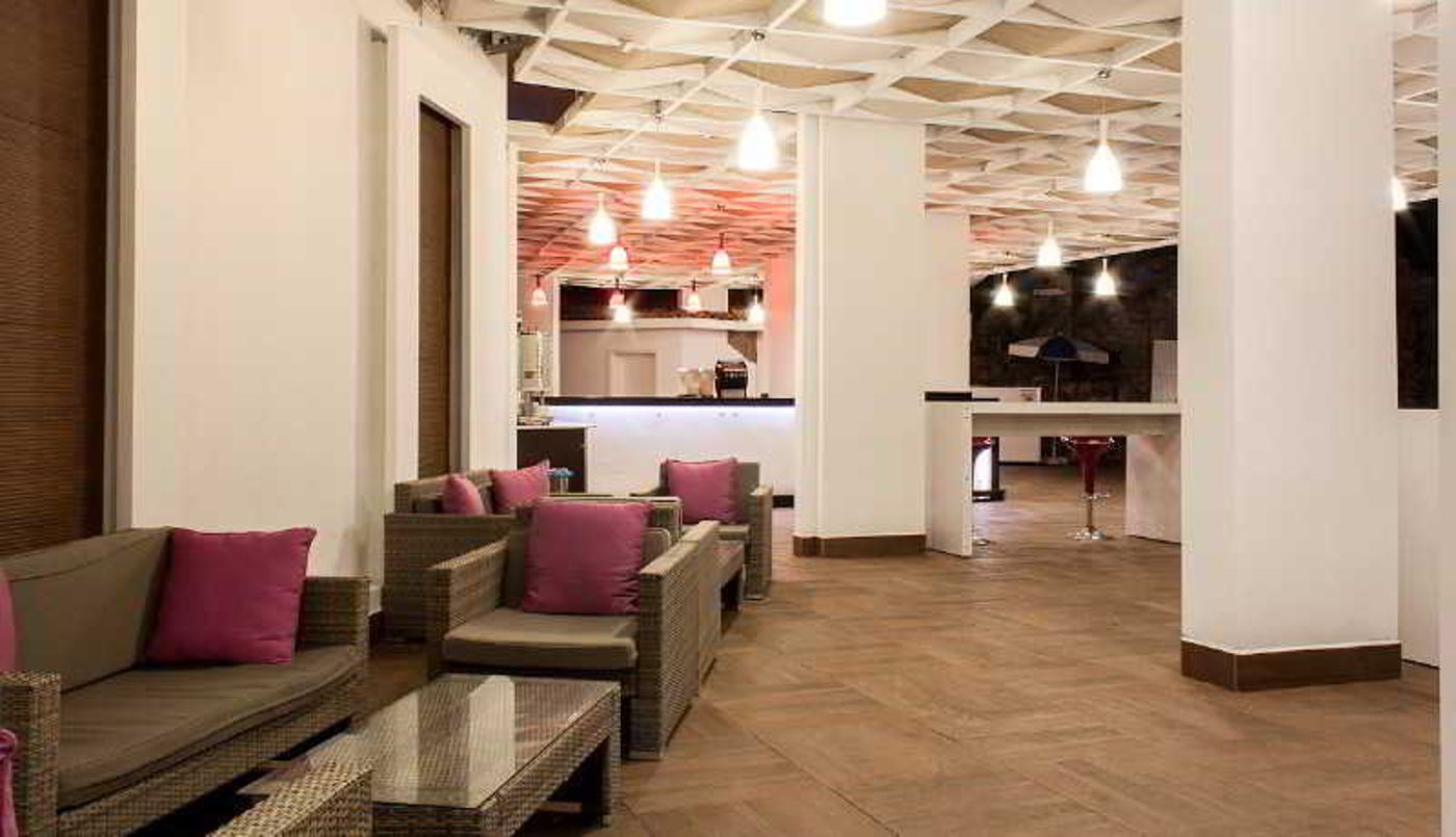 Labranda-Ephesus-Princess-Kusadasi-Bar-26