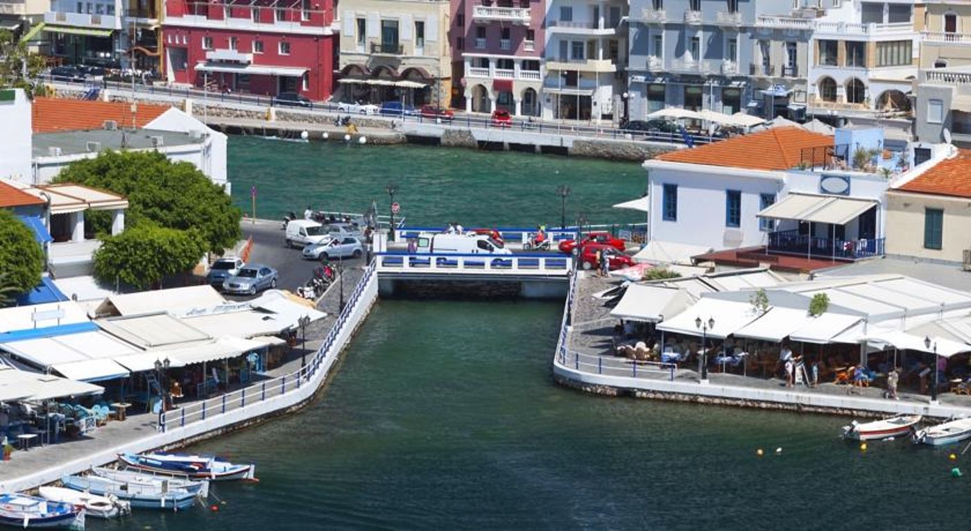 Mare-Olympus Apartments