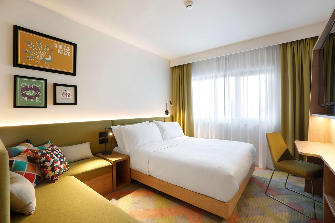 Hampton-By-Hilton-Krakow-Airport-Room-17