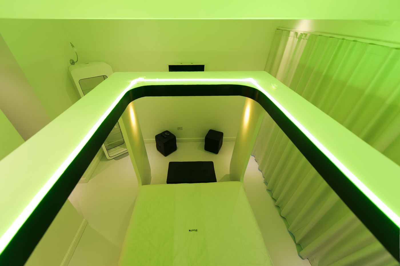 iRooms-Forum---Colosseum-Room-22