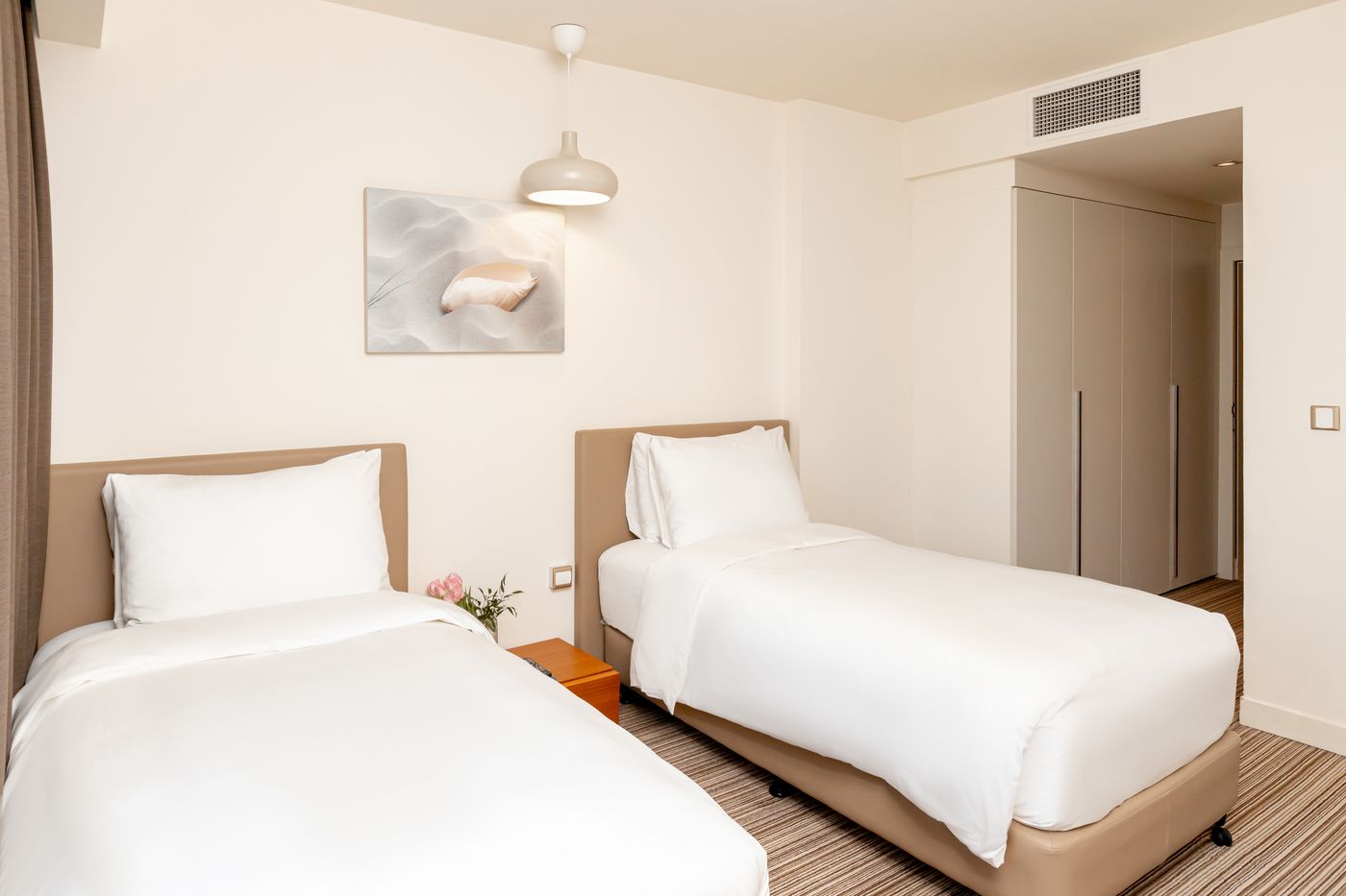 Radisson-Blu-Residence-Dubai-Marina-Room-21