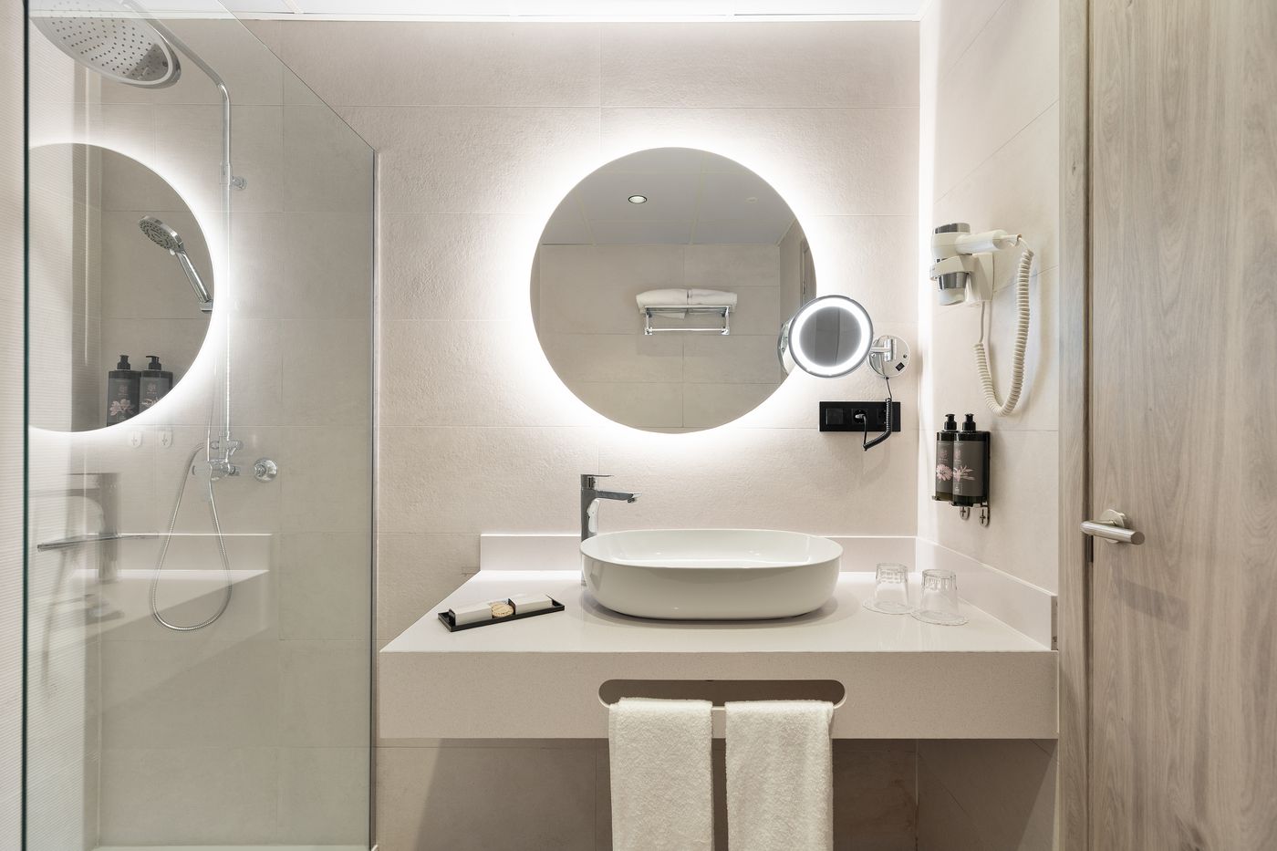 Best-Oasis-Tropical-Room-51