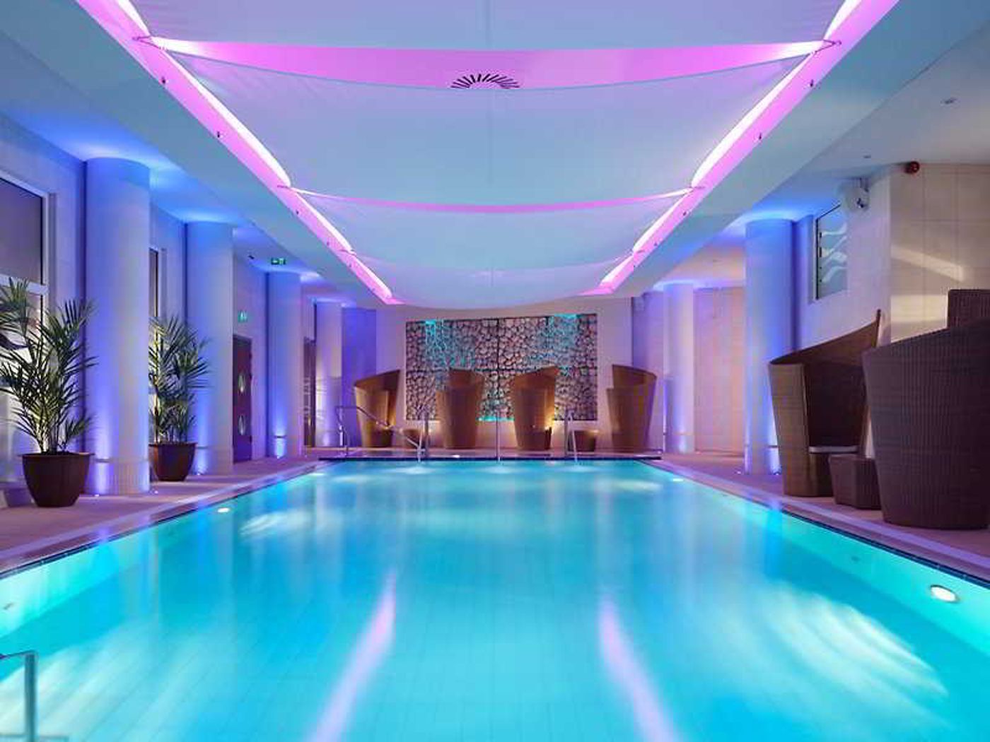 The-Royal-Yacht-Pool-40