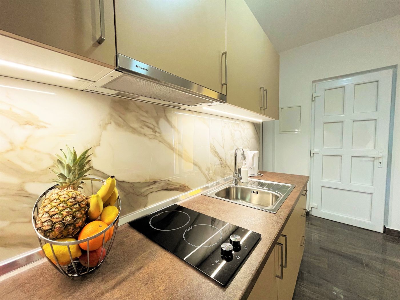 Villa-Sunset-Room-79