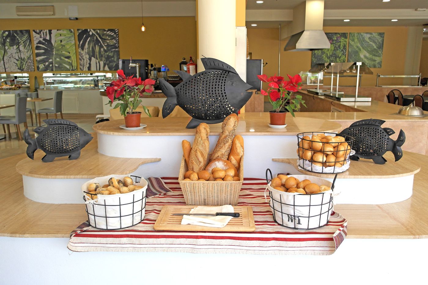 Oasis-Papagayo-Sport---Family-Restaurant-51