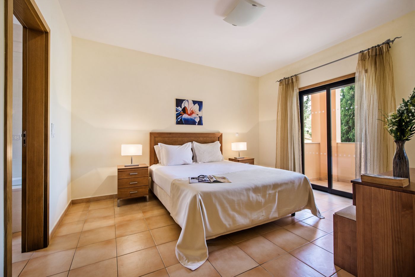 Jardim-da-Meia-Praia-Room-27