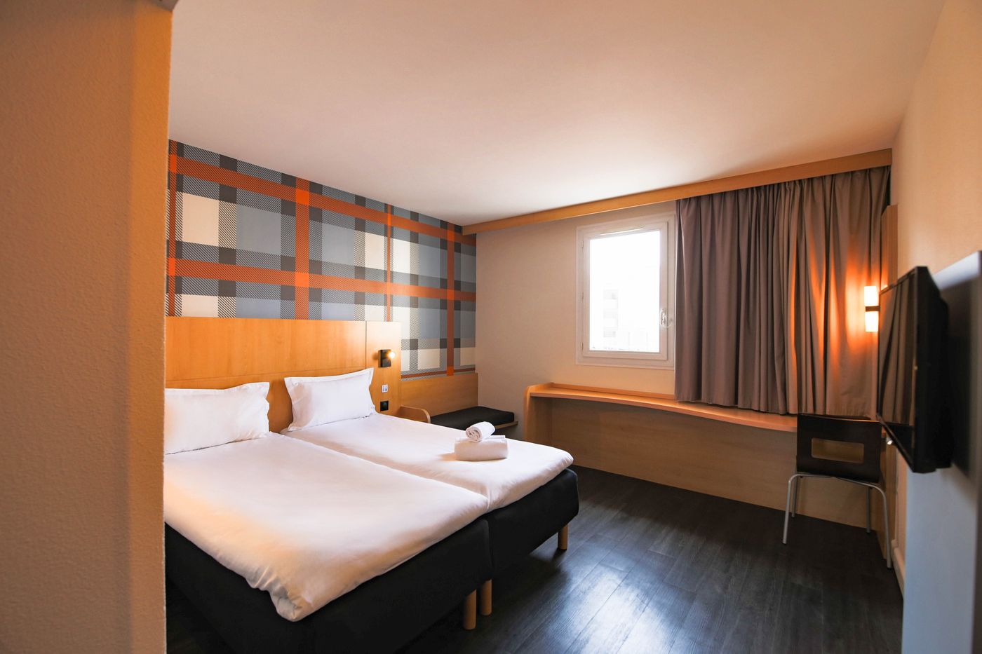 easyHotel-Nice-Palais-de-Congres-Room-6