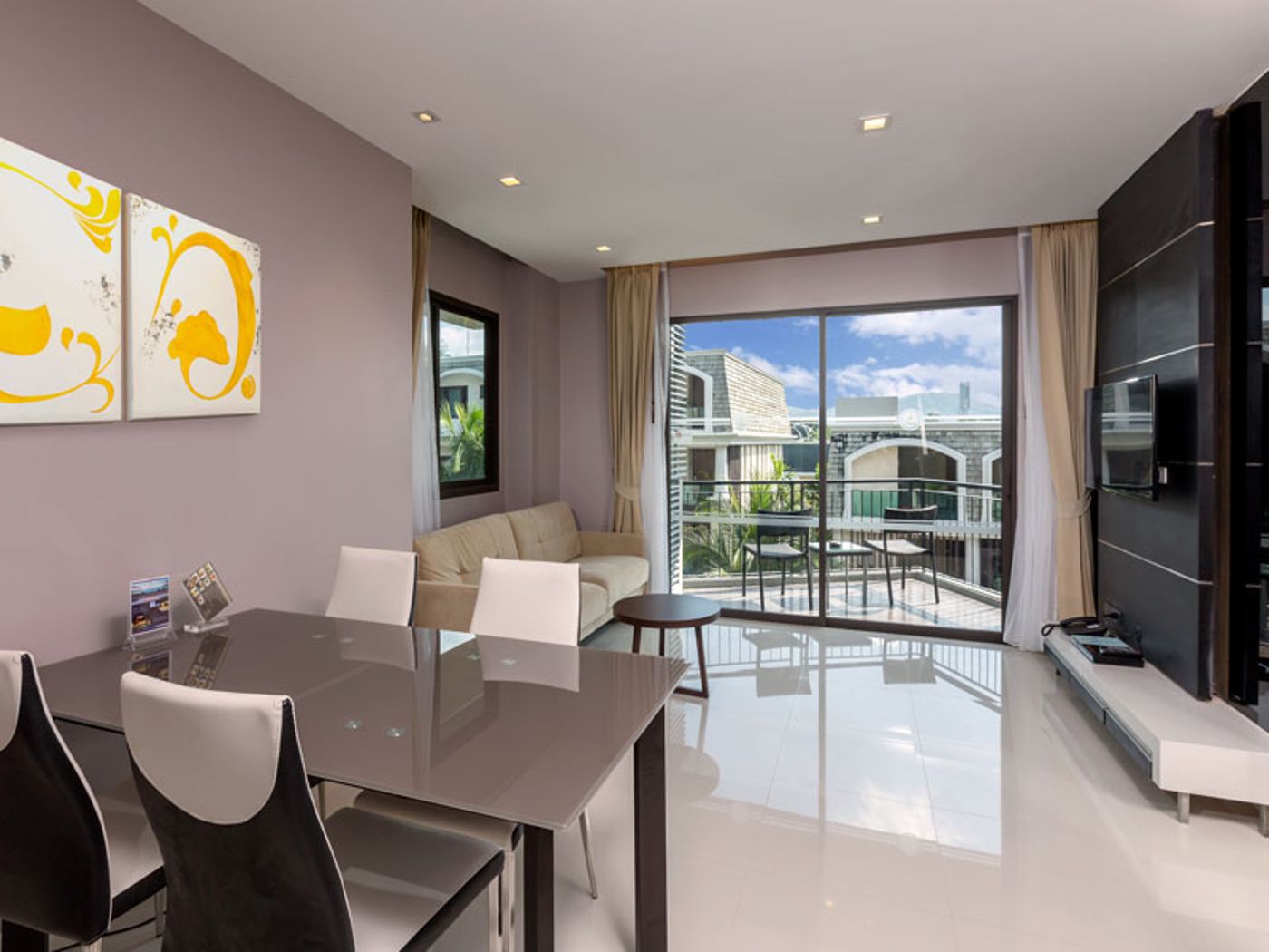 The-Charm-Resort-Phuket-Room-52