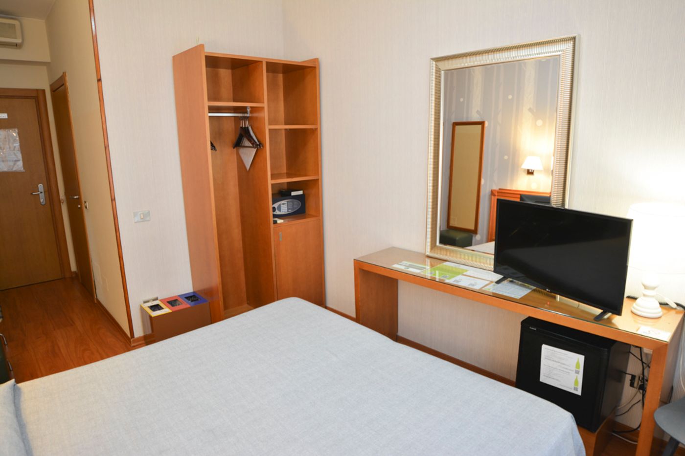 Eco-Hotel-Milano---Bioriso-Restaurant-Room-6