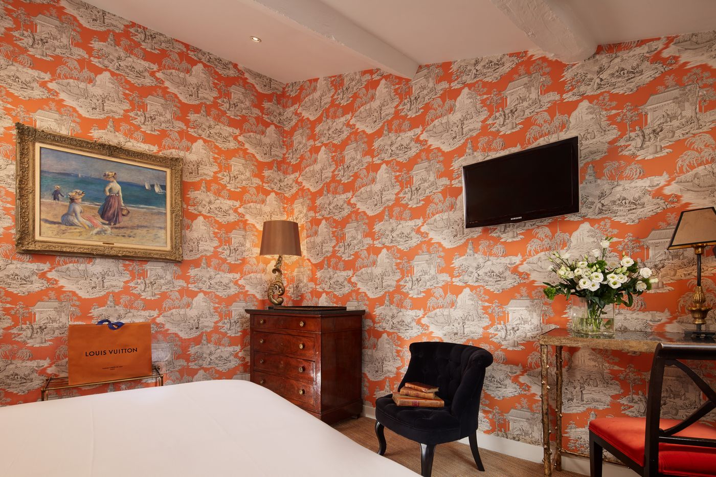 Saint-Germain---Paris-Room-37