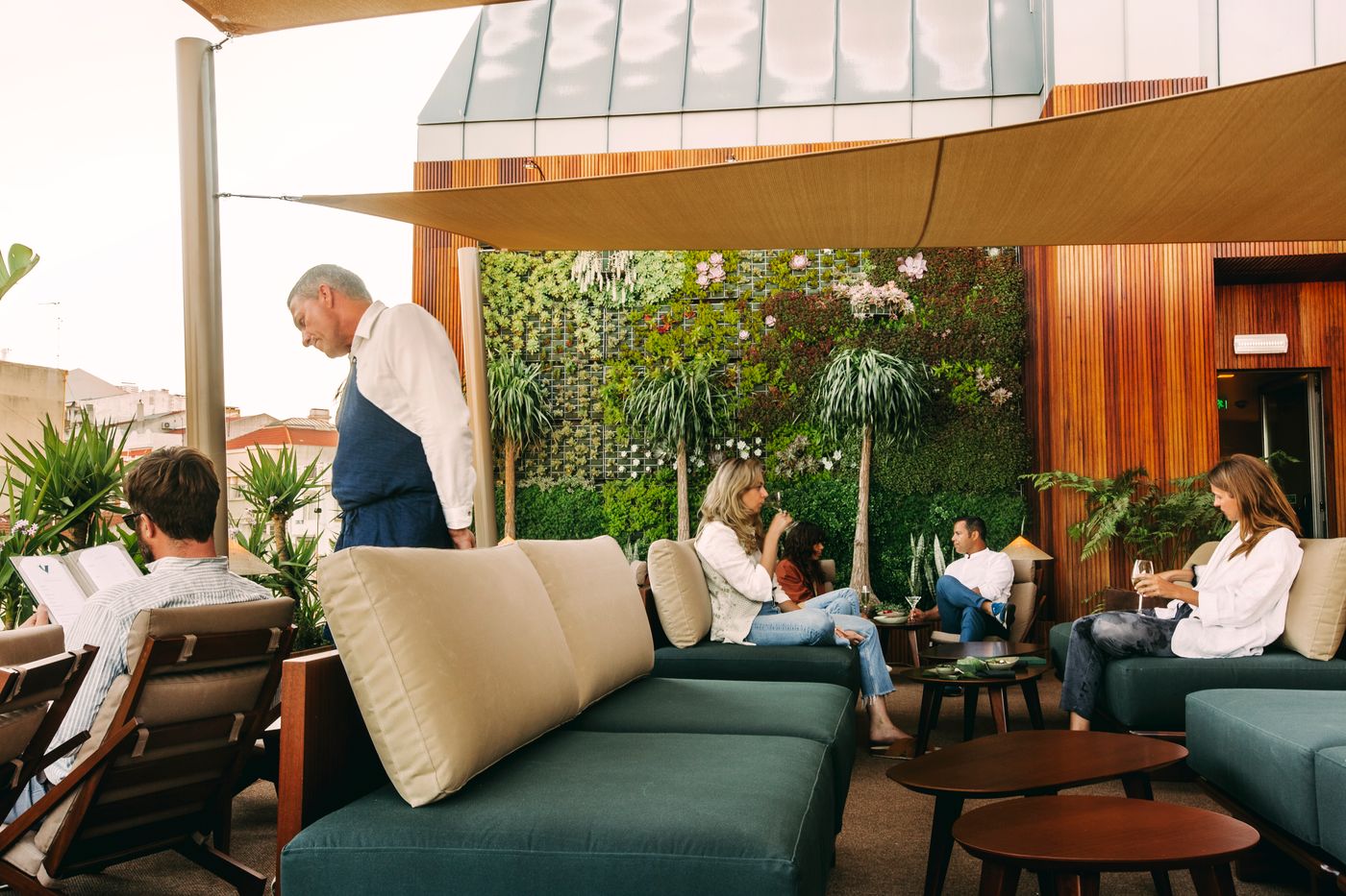 The-Vintage-Lisboa-Terrace-43