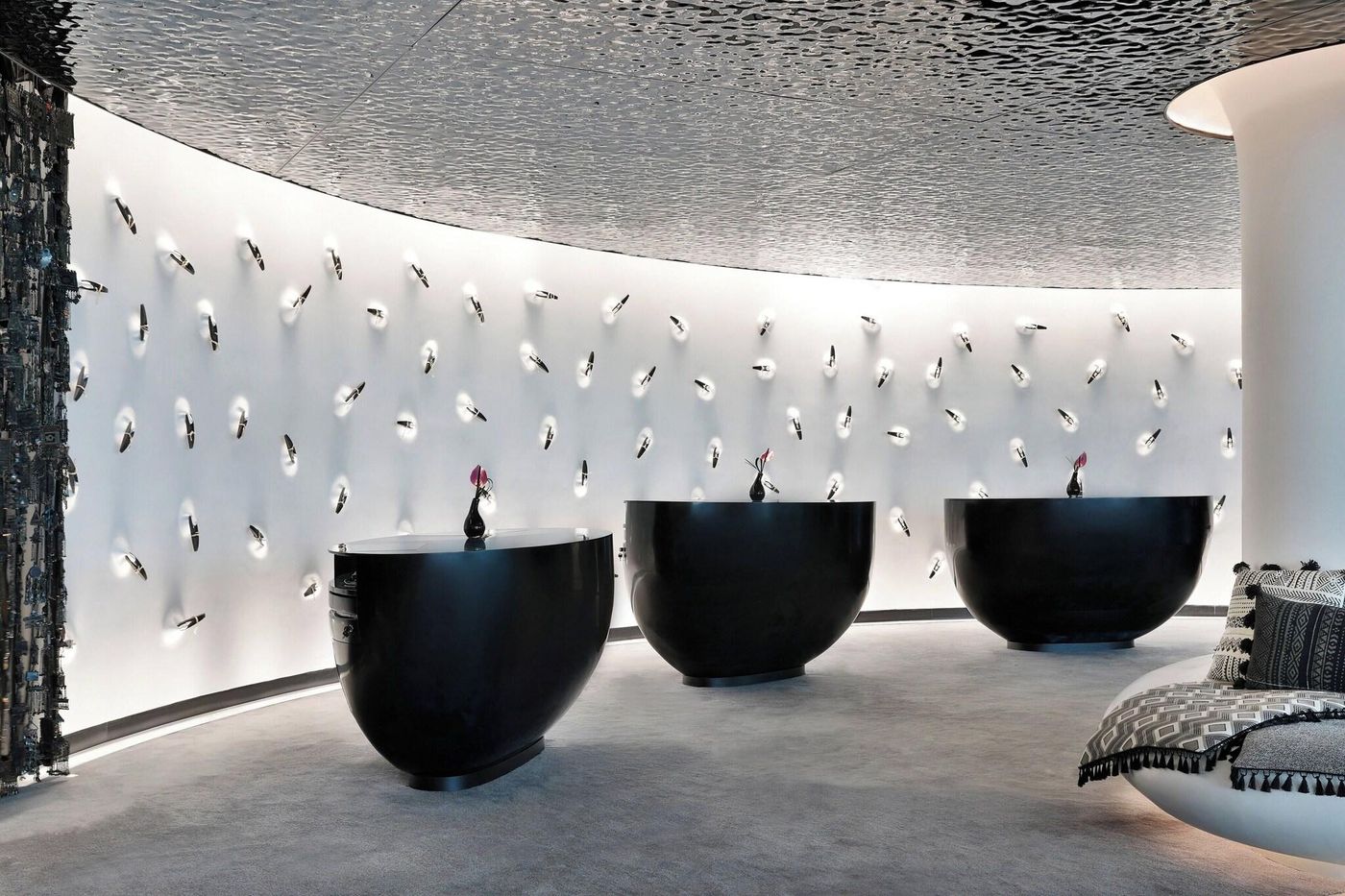 W-Abu-Dhabi---Yas-Island-Lobby-82