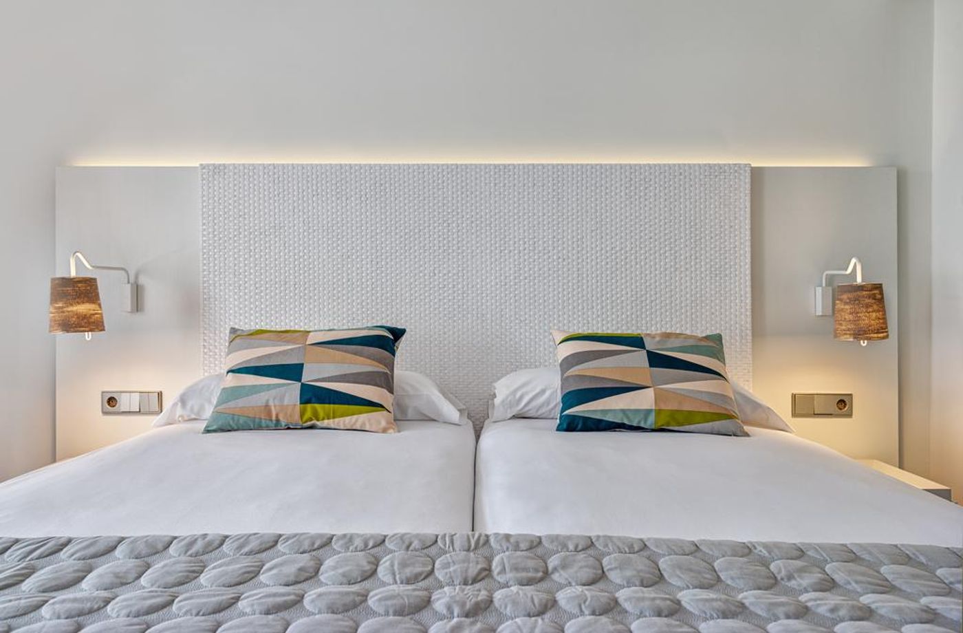 DON GREGORY by Dunas - Adults Only