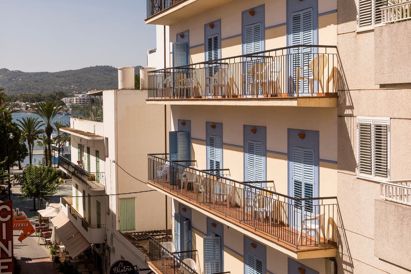 Ferrer Hostal - Adult Only